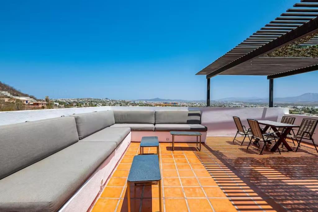 Breathtaking Views 1-bdrm W-pool Maison Alizee Apartamento